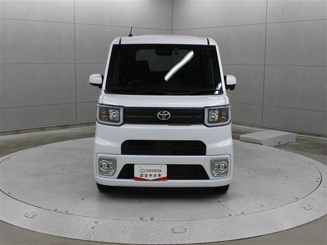 「視界の良さ」、「広々とした室内空間」をキーワードに開発したトヨタ「ピクシス　メガ」です。