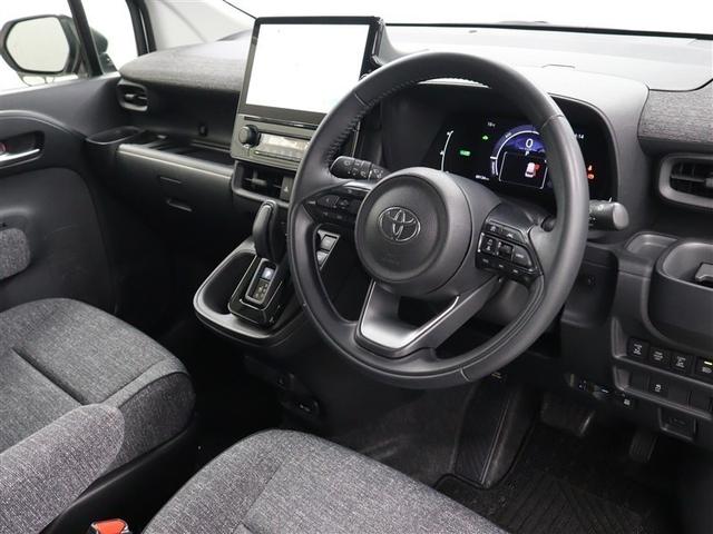 シエンタ ハイブリッドＺ　フルセグ　メモリーナビ　ミュージックプレイヤー接続可　バックカメラ　衝突被害軽減システム　ＥＴＣ　ドラレコ　両側電動スライド　ＬＥＤヘッドランプ　乗車定員７人　３列シート　フルエアロ（6枚目）