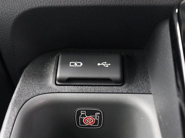 シエンタ ハイブリッドＺ　フルセグ　メモリーナビ　ミュージックプレイヤー接続可　バックカメラ　衝突被害軽減システム　ＥＴＣ　ドラレコ　両側電動スライド　ＬＥＤヘッドランプ　乗車定員７人　３列シート　フルエアロ（25枚目）