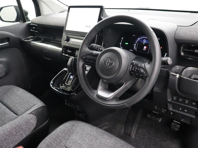 シエンタ ハイブリッドＺ　フルセグ　メモリーナビ　ミュージックプレイヤー接続可　バックカメラ　衝突被害軽減システム　ＥＴＣ　ドラレコ　両側電動スライド　ＬＥＤヘッドランプ　ウオークスルー　乗車定員７人　３列シート（6枚目）