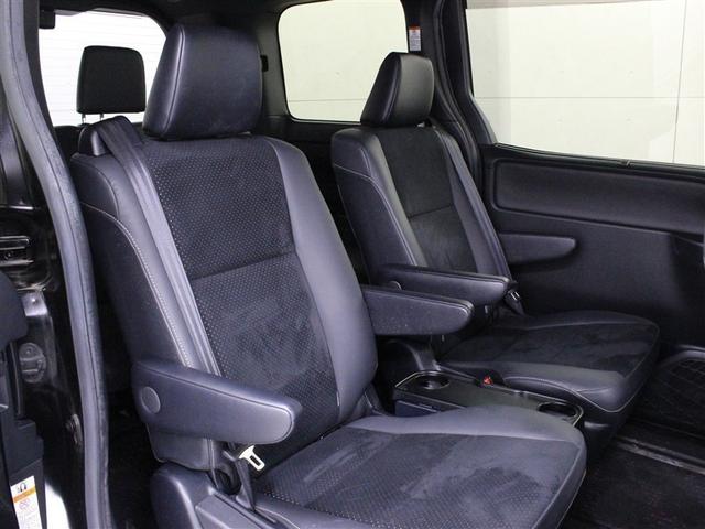 ヴォクシー ハイブリッドＺＳ　煌ＩＩＩ　フルセグ　メモリーナビ　ＤＶＤ再生　ミュージックプレイヤー接続可　後席モニター　バックカメラ　衝突被害軽減システム　ＥＴＣ　両側電動スライド　ＬＥＤヘッドランプ　乗車定員７人　３列シート（12枚目）