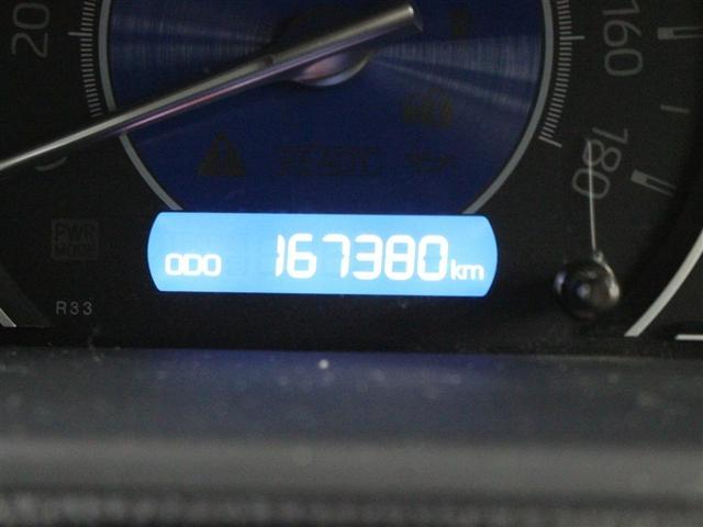 ヴォクシー ハイブリッドＺＳ　煌ＩＩＩ　フルセグ　メモリーナビ　ＤＶＤ再生　ミュージックプレイヤー接続可　後席モニター　バックカメラ　衝突被害軽減システム　ＥＴＣ　両側電動スライド　ＬＥＤヘッドランプ　乗車定員７人　３列シート（32枚目）