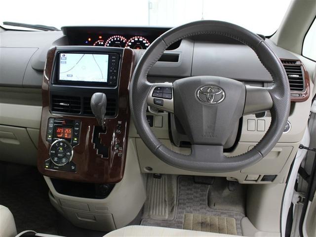 ノア Ｓｉ　レイッシュ　フルセグ　メモリーナビ　ＤＶＤ再生　バックカメラ　ＥＴＣ　両側電動スライド　ＨＩＤヘッドライト　乗車定員７人　３列シート　ワンオーナー（5枚目）