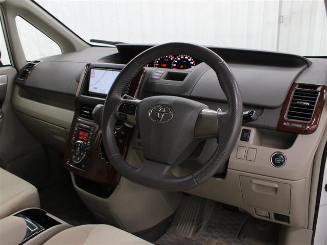 ノア Ｓｉ　レイッシュ　フルセグ　メモリーナビ　ＤＶＤ再生　バックカメラ　ＥＴＣ　両側電動スライド　ＨＩＤヘッドライト　乗車定員７人　３列シート　ワンオーナー（6枚目）