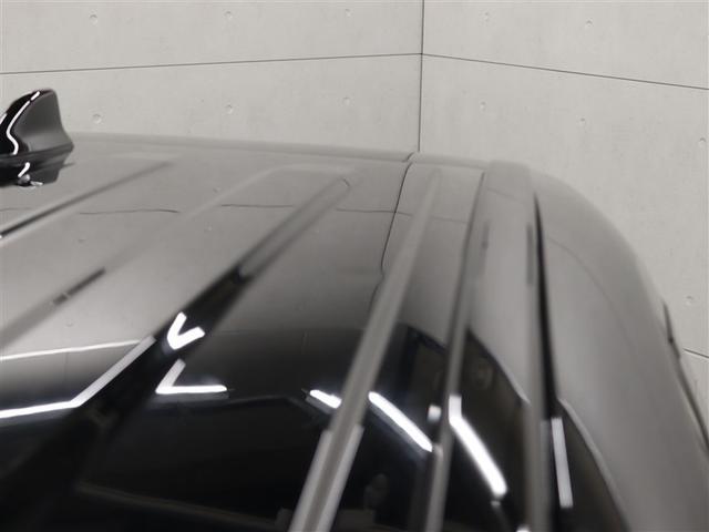 ＲＡＶ４ ＰＨＶ ブラックトーン　４ＷＤ　フルセグ　メモリーナビ　ミュージックプレイヤー接続可　バックカメラ　衝突被害軽減システム　ＥＴＣ　ドラレコ　ＬＥＤヘッドランプ　アイドリングストップ（3枚目）