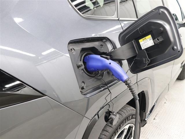 ＲＡＶ４ ＰＨＶ ブラックトーン　４ＷＤ　フルセグ　メモリーナビ　ミュージックプレイヤー接続可　バックカメラ　衝突被害軽減システム　ＥＴＣ　ドラレコ　ＬＥＤヘッドランプ　アイドリングストップ（9枚目）