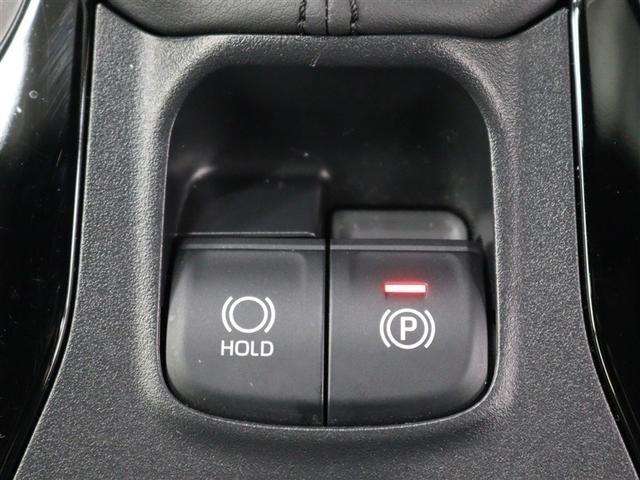 �X�e�A�����O�z�C�[�������𗣂����ƂȂ��I�[�f�B�I��}���`�C���t�H���[�V�����f�B�X�v���C�̕\���ؑւȂǂ̑��삪�s����X�e�A�����O�X�C�b�`���̗p���Ă��܂��B