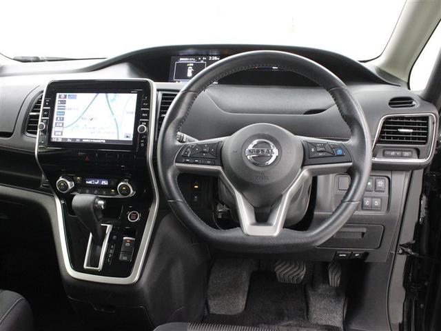 セレナ ハイウェイスター　プロパイロットエディション　フルセグ　メモリーナビ　ＤＶＤ再生　ミュージックプレイヤー接続可　後席モニター　バックカメラ　衝突被害軽減システム　ＥＴＣ　両側電動スライド　ＬＥＤヘッドランプ　ウオークスルー　乗車定員８人（4枚目）