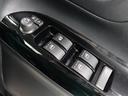 運転席からも操作可能な全席パワーウィンドウが装備されています。