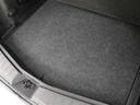 ６：４分割の後席シートを倒せば更に大きなラゲージスペースとしてご利用いただけます。