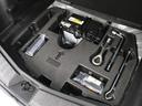 ラゲッジスペース下にも収納スペースがあります。