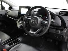 ����ƥꥢ�ϡ���ǽ��ҤȤ�����˽��󤷡�����ץ롦���꡼�󤫤ľ���ʶ��֤�ɽ�����Ƥ��ޤ��� 5