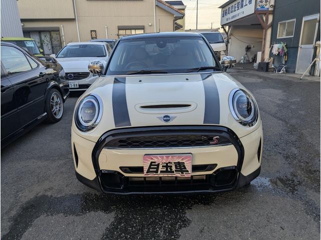 ＭＩＮＩ クーパーＳ　クラシック・トリム　フルセグＴＶ　前後ドラレコ　ハーフレザーシート　　リアビューカメラ（4枚目）