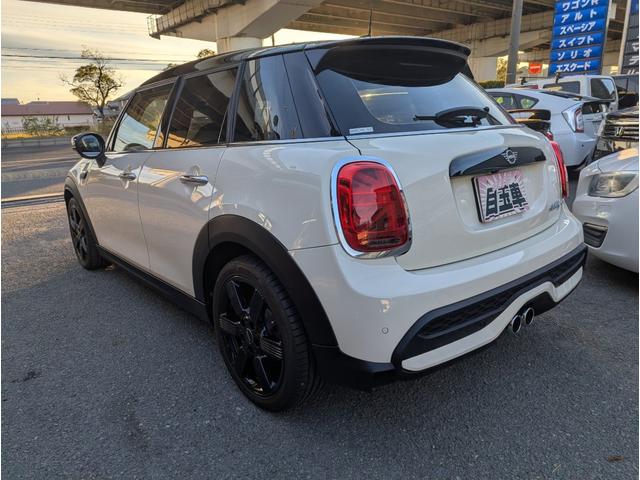 ＭＩＮＩ クーパーＳ　クラシック・トリム　フルセグＴＶ　前後ドラレコ　ハーフレザーシート　　リアビューカメラ（8枚目）