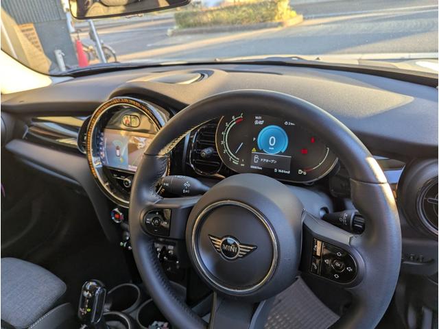 ＭＩＮＩ クーパーＳ　クラシック・トリム　フルセグＴＶ　前後ドラレコ　ハーフレザーシート　　リアビューカメラ（9枚目）