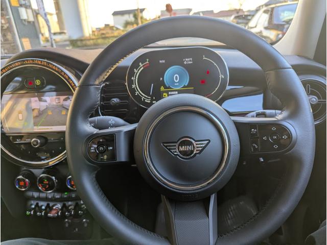 ＭＩＮＩ クーパーＳ　クラシック・トリム　フルセグＴＶ　前後ドラレコ　ハーフレザーシート　　リアビューカメラ（13枚目）