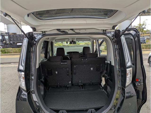 ルーミー カスタムＧ　スマートアシスト　パノラミックビューモニター　純正９インチディスプレイオーディオ　両側パワースライドドア　クルーズコントロール　ＬＥＤヘットライト　シートヒーター（15枚目）