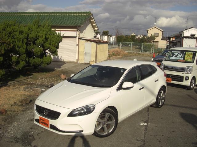 VOLVO V40 T4 SE
