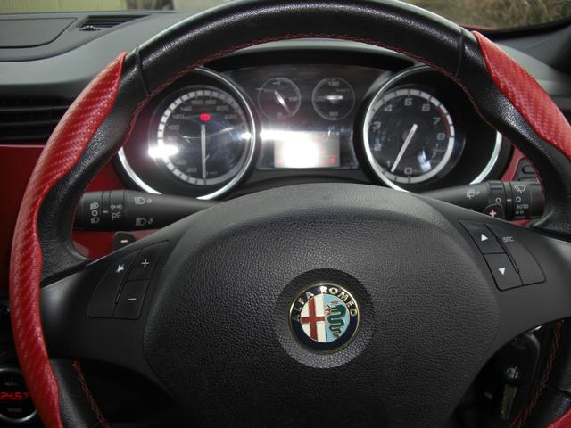 ジュリエッタ コンペティツィオーネ　タイミングベルトＷポンプ交換渡し・ナビ・フルセグＴＶ・ドラレコ・ＥＴＣ・パワーシート・ハーフレザーシート・Ｂｌｕｅｔｏｏｔｈ接続・取説・ハンドリングリモコン（56枚目）