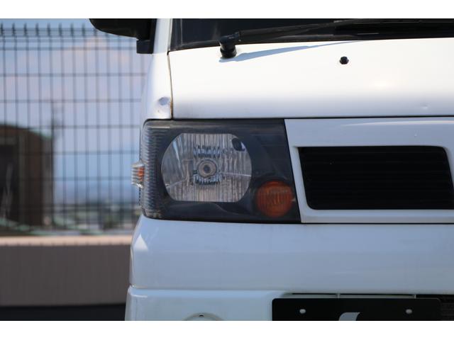 クリッパートラック ＤＸ　トラック　二人乗り　三方開き　５速マニュアル　マニュアルエアコン　運転席エアバック　助手席エアバック（6枚目）