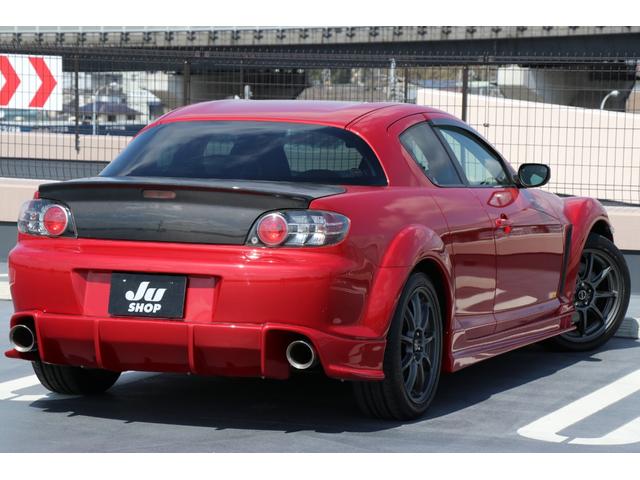 ＲＸ－８ タイプＳ　６速マニュアル　エアロパーツ　ＢＬＩＴＺ２本出しマフラー　ＲＡＹＳ１８インチアルミホイール　ＨＩＤヘッドライト　革巻きステア　カーボン調トランク（20枚目）