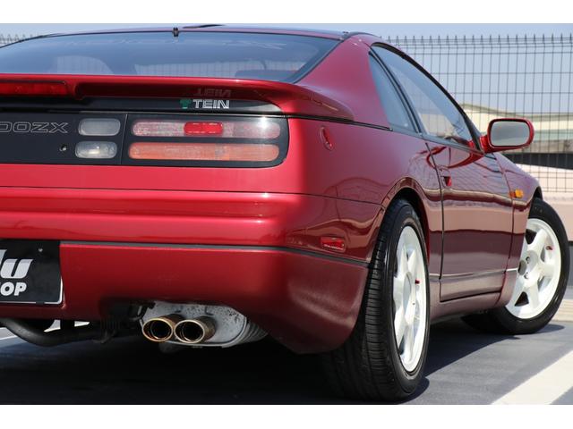 ３００ＺＸ　５速マニュアル車　ＵＢＬサウンド　ＭＯＭＯステアリング　カロッツェリア製ＣＤオーディオ　運転席レカロシート　電動格納式ミラー(26枚目)