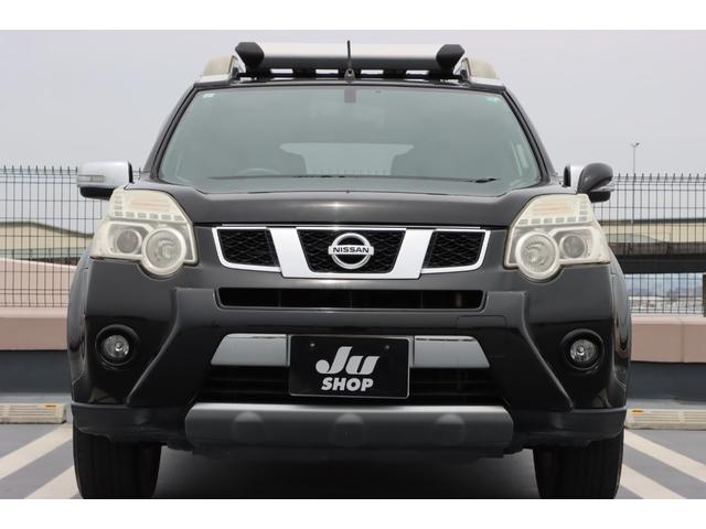 エクストレイル 　ブラックレザーシート／ナビ／バックカメラ／フルセグＴＶ／Ｂｌｕｅｔｏｏｔｈ対応／オートライト／スマートキー／エンジンスターター／シートヒーター／横滑り防止装置／電動格納式ミラー（7枚目）