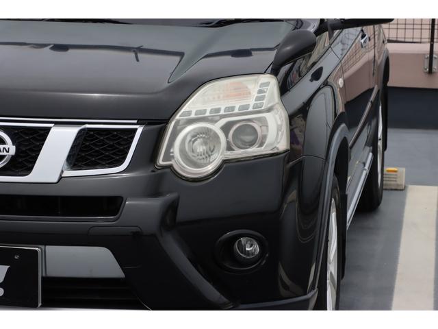 エクストレイル 　ブラックレザーシート／ナビ／バックカメラ／フルセグＴＶ／Ｂｌｕｅｔｏｏｔｈ対応／オートライト／スマートキー／エンジンスターター／シートヒーター／横滑り防止装置／電動格納式ミラー（9枚目）