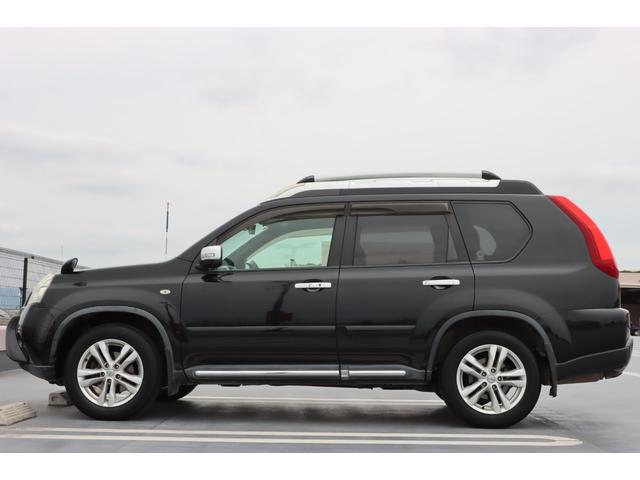 エクストレイル 　ブラックレザーシート／ナビ／バックカメラ／フルセグＴＶ／Ｂｌｕｅｔｏｏｔｈ対応／オートライト／スマートキー／エンジンスターター／シートヒーター／横滑り防止装置／電動格納式ミラー（14枚目）