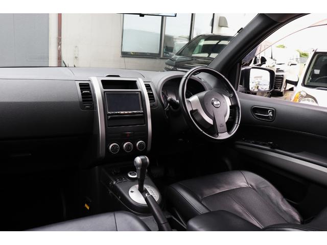 エクストレイル 　ブラックレザーシート／ナビ／バックカメラ／フルセグＴＶ／Ｂｌｕｅｔｏｏｔｈ対応／オートライト／スマートキー／エンジンスターター／シートヒーター／横滑り防止装置／電動格納式ミラー（30枚目）