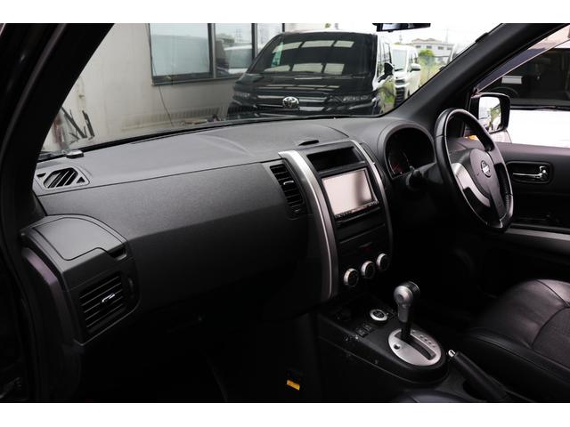 エクストレイル 　ブラックレザーシート／ナビ／バックカメラ／フルセグＴＶ／Ｂｌｕｅｔｏｏｔｈ対応／オートライト／スマートキー／エンジンスターター／シートヒーター／横滑り防止装置／電動格納式ミラー（45枚目）