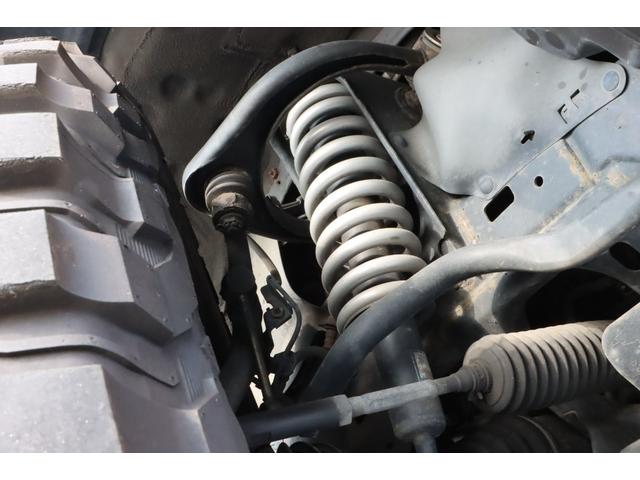 ハイラックスサーフ SSR-X アメリカンバージョン デルタフォース17インチアルミホイール/社外足廻り/タイヤ265/70/R17/Bluetooth対応/ETC/ナビ/フルセグTV/保証書/取説/キーレス/オートエアコン/オートライト(6枚目)