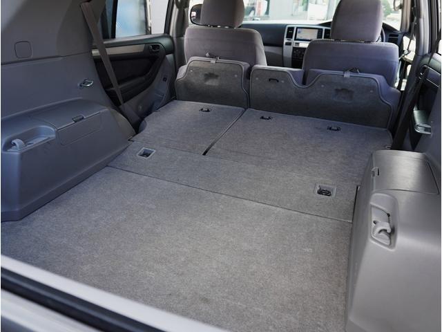 ハイラックスサーフ SSR-X アメリカンバージョン デルタフォース17インチアルミホイール/社外足廻り/タイヤ265/70/R17/Bluetooth対応/ETC/ナビ/フルセグTV/保証書/取説/キーレス/オートエアコン/オートライト(28枚目)