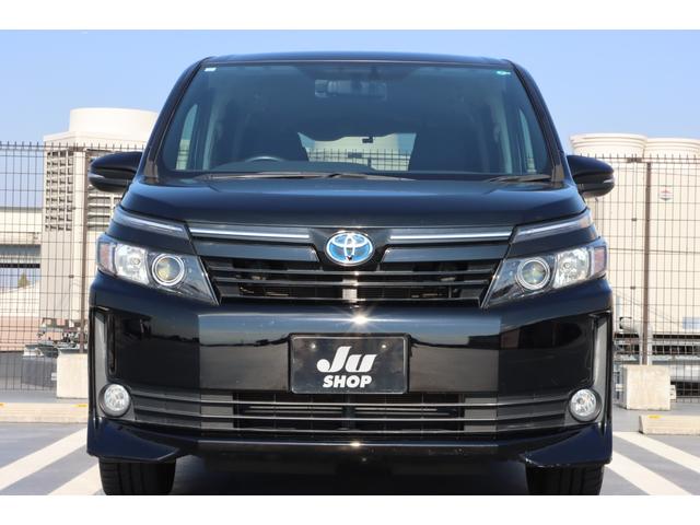 ヴォクシー ハイブリッドＶ　社外１６インチアルミホイール／ＬＥＤヘッドライト／パワスラ／前後ドラレコ／バックカメラ／純正ナビ／フルセグＴＶ／Ｂｌｕｅｔｏｏｔｈ／ＵＳＢ接続／シートヒーター／クルコン／オートライト／スマートキー２本（5枚目）