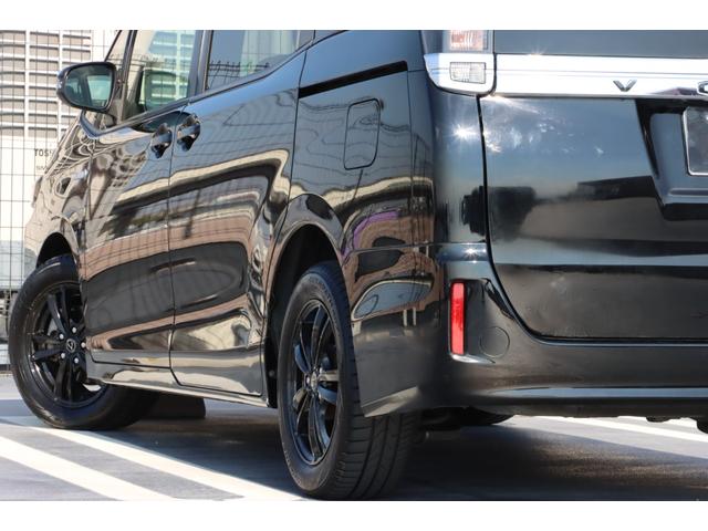 ヴォクシー ハイブリッドＶ　社外１６インチアルミホイール／ＬＥＤヘッドライト／パワスラ／前後ドラレコ／バックカメラ／純正ナビ／フルセグＴＶ／Ｂｌｕｅｔｏｏｔｈ／ＵＳＢ接続／シートヒーター／クルコン／オートライト／スマートキー２本（20枚目）