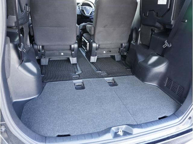 ヴォクシー ハイブリッドＶ　社外１６インチアルミホイール／ＬＥＤヘッドライト／パワスラ／前後ドラレコ／バックカメラ／純正ナビ／フルセグＴＶ／Ｂｌｕｅｔｏｏｔｈ／ＵＳＢ接続／シートヒーター／クルコン／オートライト／スマートキー２本（24枚目）