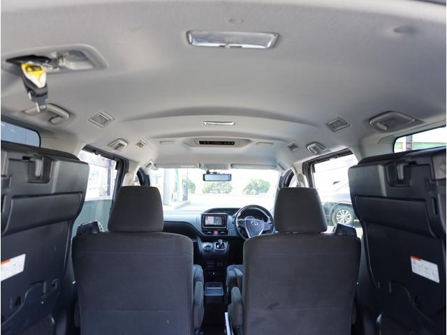 ヴォクシー ハイブリッドＶ　社外１６インチアルミホイール／ＬＥＤヘッドライト／パワスラ／前後ドラレコ／バックカメラ／純正ナビ／フルセグＴＶ／Ｂｌｕｅｔｏｏｔｈ／ＵＳＢ接続／シートヒーター／クルコン／オートライト／スマートキー２本（26枚目）