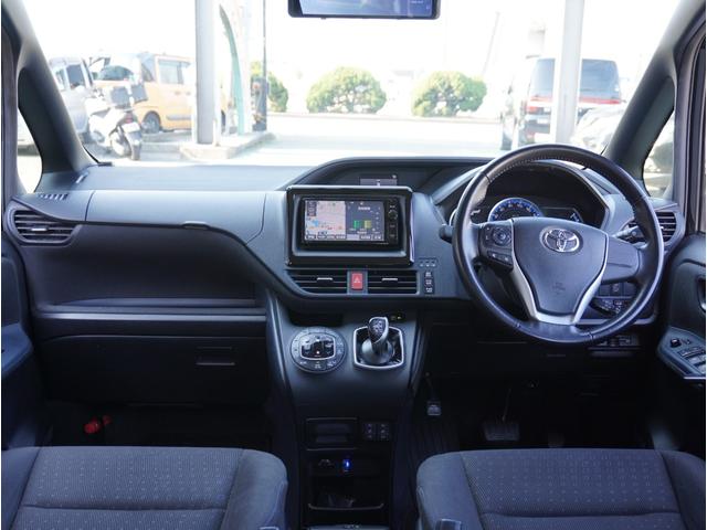 ヴォクシー ハイブリッドＶ　社外１６インチアルミホイール／ＬＥＤヘッドライト／パワスラ／前後ドラレコ／バックカメラ／純正ナビ／フルセグＴＶ／Ｂｌｕｅｔｏｏｔｈ／ＵＳＢ接続／シートヒーター／クルコン／オートライト／スマートキー２本（30枚目）