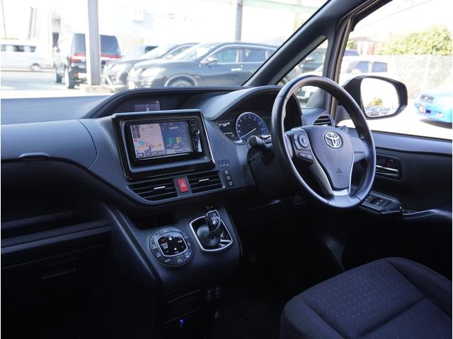 ヴォクシー ハイブリッドＶ　社外１６インチアルミホイール／ＬＥＤヘッドライト／パワスラ／前後ドラレコ／バックカメラ／純正ナビ／フルセグＴＶ／Ｂｌｕｅｔｏｏｔｈ／ＵＳＢ接続／シートヒーター／クルコン／オートライト／スマートキー２本（31枚目）