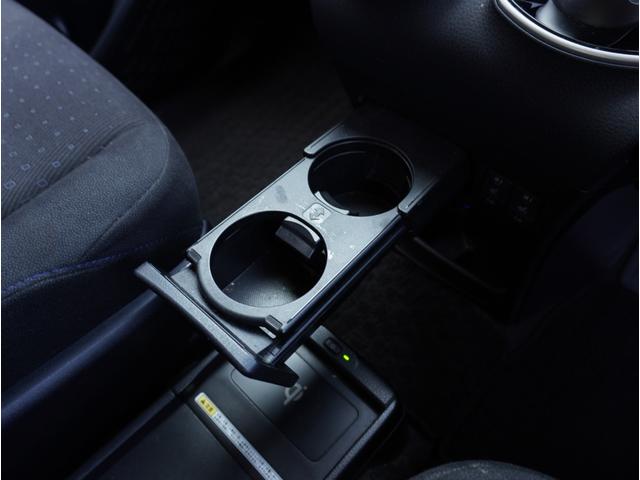 ヴォクシー ハイブリッドＶ　社外１６インチアルミホイール／ＬＥＤヘッドライト／パワスラ／前後ドラレコ／バックカメラ／純正ナビ／フルセグＴＶ／Ｂｌｕｅｔｏｏｔｈ／ＵＳＢ接続／シートヒーター／クルコン／オートライト／スマートキー２本（41枚目）