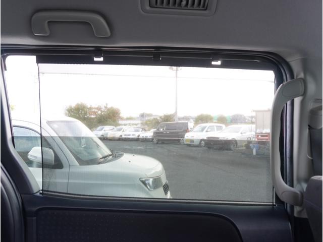 ヴォクシー ハイブリッドＶ　社外１６インチアルミホイール／ＬＥＤヘッドライト／パワスラ／前後ドラレコ／バックカメラ／純正ナビ／フルセグＴＶ／Ｂｌｕｅｔｏｏｔｈ／ＵＳＢ接続／シートヒーター／クルコン／オートライト／スマートキー２本（48枚目）