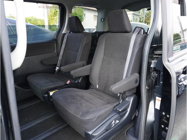 ヴォクシー ハイブリッドＶ　社外１６インチアルミホイール／ＬＥＤヘッドライト／パワスラ／前後ドラレコ／バックカメラ／純正ナビ／フルセグＴＶ／Ｂｌｕｅｔｏｏｔｈ／ＵＳＢ接続／シートヒーター／クルコン／オートライト／スマートキー２本（49枚目）