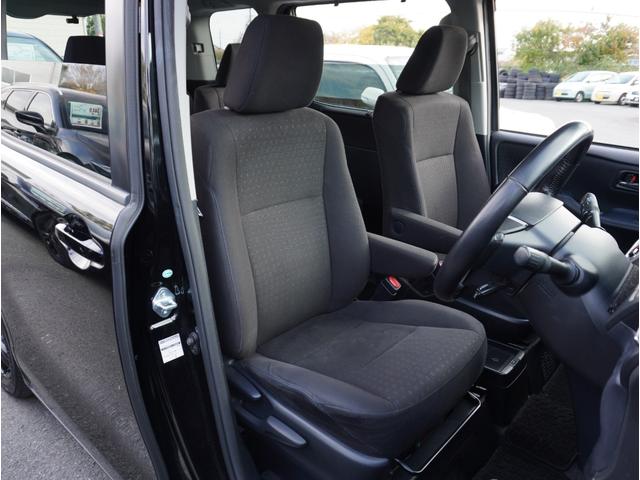 ヴォクシー ハイブリッドＶ　社外１６インチアルミホイール／ＬＥＤヘッドライト／パワスラ／前後ドラレコ／バックカメラ／純正ナビ／フルセグＴＶ／Ｂｌｕｅｔｏｏｔｈ／ＵＳＢ接続／シートヒーター／クルコン／オートライト／スマートキー２本（58枚目）