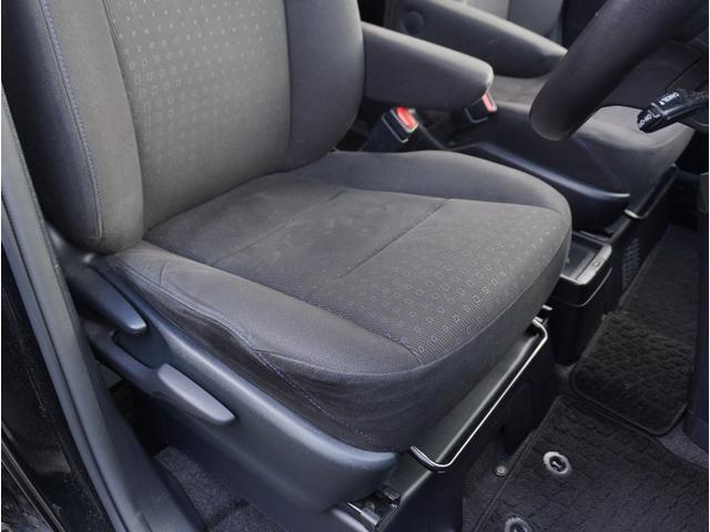 ヴォクシー ハイブリッドＶ　社外１６インチアルミホイール／ＬＥＤヘッドライト／パワスラ／前後ドラレコ／バックカメラ／純正ナビ／フルセグＴＶ／Ｂｌｕｅｔｏｏｔｈ／ＵＳＢ接続／シートヒーター／クルコン／オートライト／スマートキー２本（60枚目）