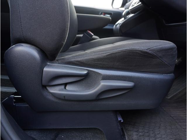 ヴォクシー ハイブリッドＶ　社外１６インチアルミホイール／ＬＥＤヘッドライト／パワスラ／前後ドラレコ／バックカメラ／純正ナビ／フルセグＴＶ／Ｂｌｕｅｔｏｏｔｈ／ＵＳＢ接続／シートヒーター／クルコン／オートライト／スマートキー２本（61枚目）