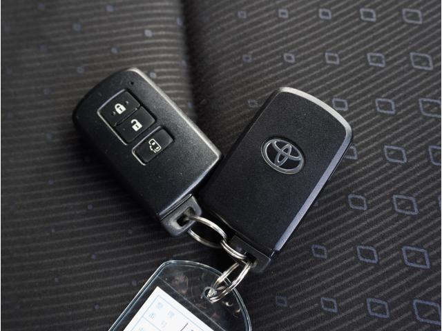 ヴォクシー ハイブリッドＶ　社外１６インチアルミホイール／ＬＥＤヘッドライト／パワスラ／前後ドラレコ／バックカメラ／純正ナビ／フルセグＴＶ／Ｂｌｕｅｔｏｏｔｈ／ＵＳＢ接続／シートヒーター／クルコン／オートライト／スマートキー２本（71枚目）