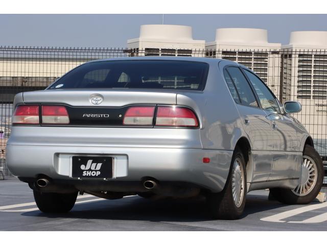 アリスト ３．０Ｑ　ワンオーナー車／サンルーフ／空気清浄機／両席パワーシート／オートライト／純正オーディオ／キーレス／電動格納式ミラー／（17枚目）