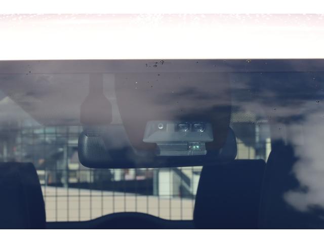 エスクァイア ハイブリッドＧｉ　ブラックテーラード　ブラックレザーシート（ヒーター付）／リアエンターテイメント／純正ナビ／フルセグＴＶ／Ｂｌｕｅｔｏｏｔｈ対応／ＵＳＢ接続可／スマートキー２本／両側パワスラ／ＥＴＣ／Ｐスタート／クルコン／ＬＥＤヘッド（10枚目）