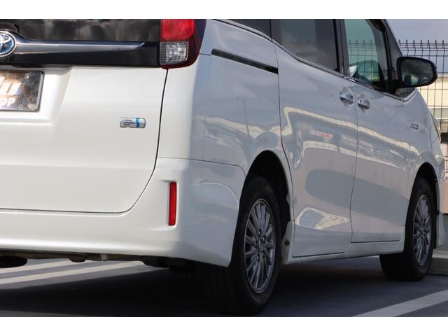 エスクァイア ハイブリッドＧｉ　ブラックテーラード　ブラックレザーシート（ヒーター付）／リアエンターテイメント／純正ナビ／フルセグＴＶ／Ｂｌｕｅｔｏｏｔｈ対応／ＵＳＢ接続可／スマートキー２本／両側パワスラ／ＥＴＣ／Ｐスタート／クルコン／ＬＥＤヘッド（20枚目）