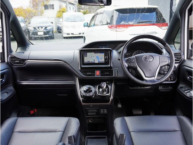 エスクァイア ハイブリッドＧｉ　ブラックテーラード　ブラックレザーシート（ヒーター付）／リアエンターテイメント／純正ナビ／フルセグＴＶ／Ｂｌｕｅｔｏｏｔｈ対応／ＵＳＢ接続可／スマートキー２本／両側パワスラ／ＥＴＣ／Ｐスタート／クルコン／ＬＥＤヘッド（30枚目）